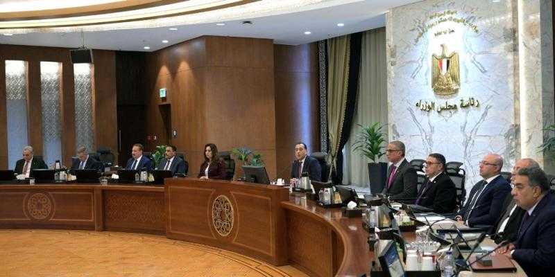 مدبولي يُوجه المحافظين بضرورة المتابعة اليومية لجهود ضبط أسعار السلع وتوافرها في الأسواق