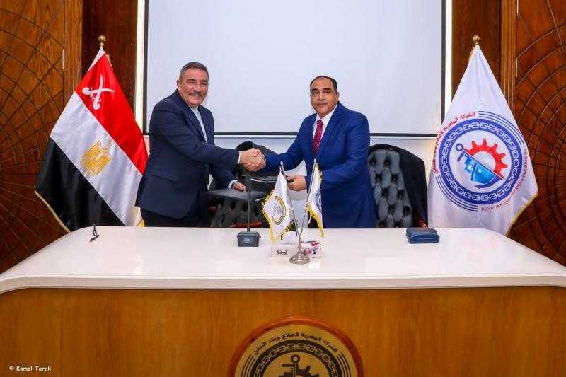 ميناء دمياط يتعاقد على بناء وتوريد وحدات خدمات بحرية حديثة