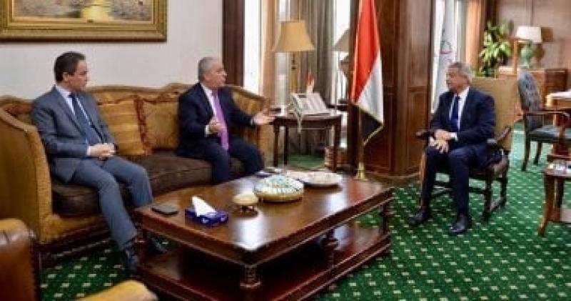 رئيس المجلس الأعلى للإعلام يستقبل رئيسي هيئتي الصحافة والإعلام