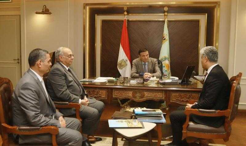 ‫ وزير الزراعة يستقبل أمين مرصد الصحراء لبحث التعاون فى ملف تغيرات المناخ