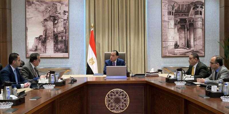 رئيس الوزراء: الحكومة تعمل على زيادة معدلات الاستثمار في مجال الرعاية الصحية