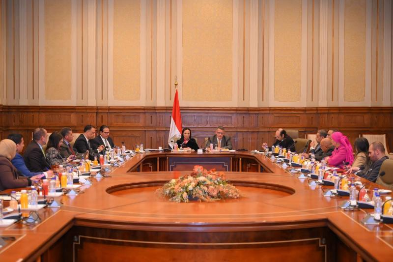 أمام النواب بلجنة حقوق الإنسان.. مايا مرسي: 4.7 مليون أسرة مستفيدة من تكافل وكرامة
