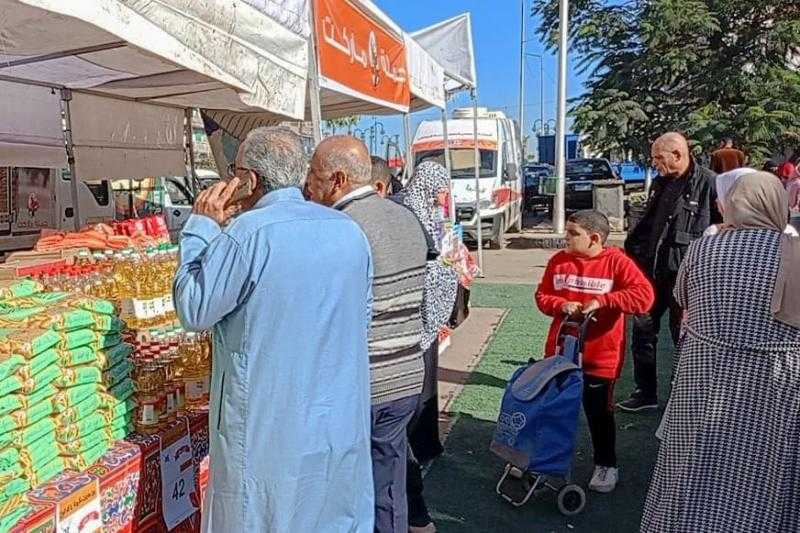 انطلاق سوق اليوم الواحد بميدان محمد نجيب ومنطقة بشاير الخير بالإسكندرية