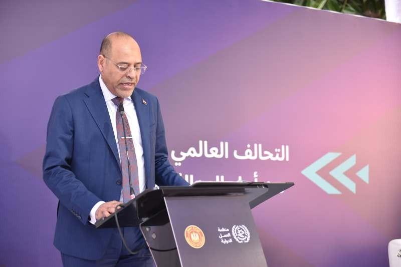 وزير العمل: نصرف للعمالة غير المنتظمة 6 منح سنويًا قيمة كل منها ألف جنيه