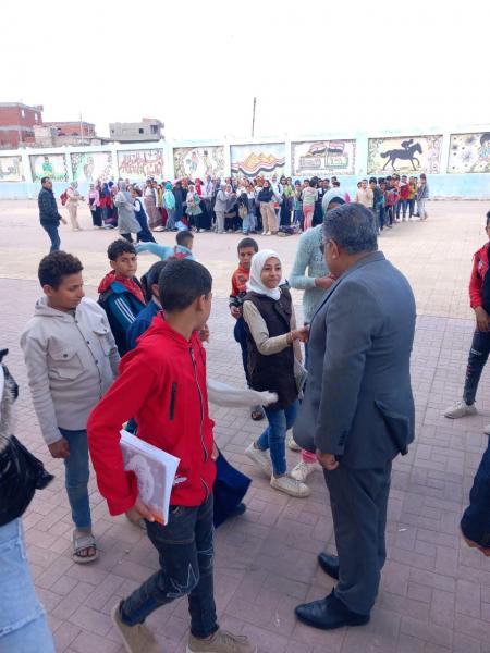 محافظ الدقهلية يتفقد مركز طب الأسرة ومدرسة قلابشو ببلقاس