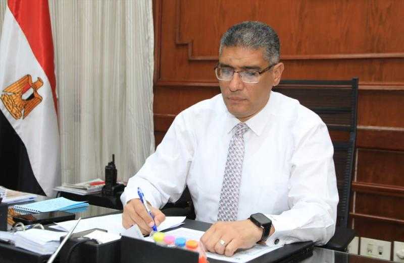 محافظ الجيزة يلتقي مدير صندوق التنمية الحضرية ووفدا من الوكالة الألمانية لتعزيز التعاون