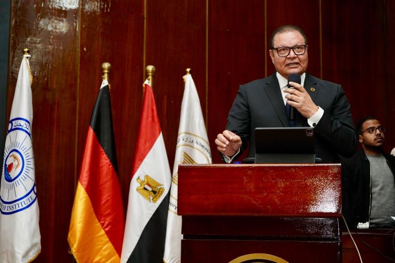 د. أحمد طه: معهد تيودور بلهارس نموذج فريد يجمع بين البحث العلمي والرعاية الصحية المتخصصة
