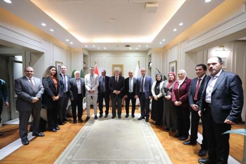 وزير التعليم العالي يستقبل خبراء برنامج ”نحو إنشاء الأكاديمية المصرية لعلوم الرياضيات”
