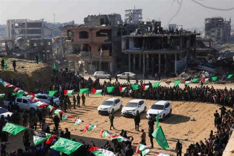 إعلام إسرائيلي نقلا عن عائلة أحد الجنود المحتجزين في غزة: صفقة التبادل هشة بسبب سياسة حكومة نتنياهو