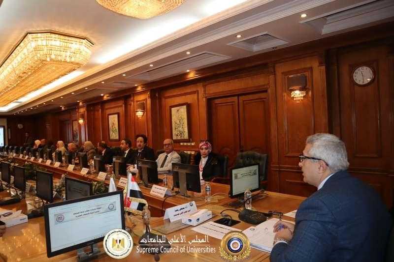 المجلس الأعلى لشئون خدمة المجتمع وتنمية البيئة يعقد اجتماعه الدوري