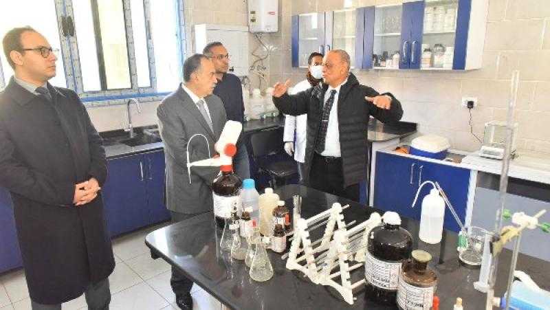 محافظ أسيوط يتفقد تشغيل المرحلة الثانية من محطة مياه شرب الهلالي