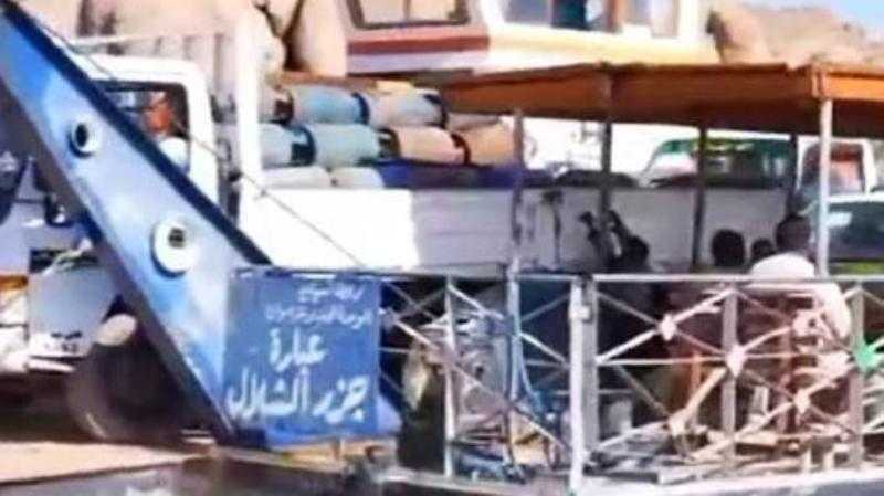 محافظ أسوان يوجه بإعادة تخطيط وتوزيع استخدام العبارات النيلية