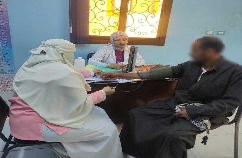 الكشف عن 375 مريضا في قافلة سكانية إلى قرية البلتاجي بمحافظة البحيرة