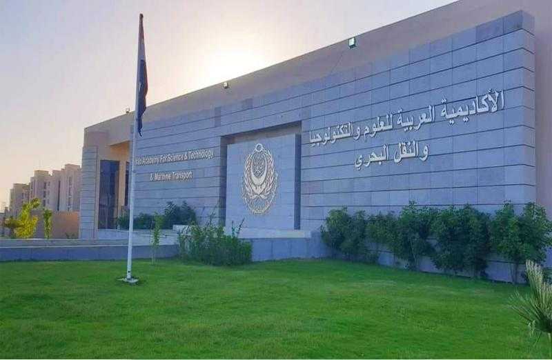 طلاب الهندسة المعمارية بالأكاديمية العربية يزورون جهاز العلمين الجديدة لعرض مقترحات مشروعاتهم