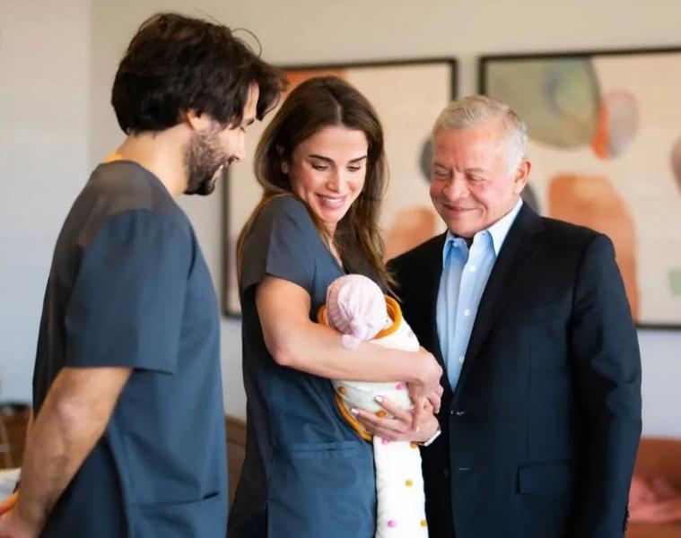الملكة رانيا العبدالله تهنئ ابنتها الأميرة إيمان بقدوم مولودتها أمينة