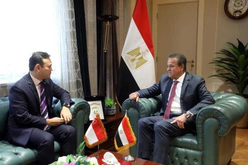 د خالد عبدالغفار يستقبل وزير الدولة الأول للدفاع والقوى العاملة بدولة سنغافورة