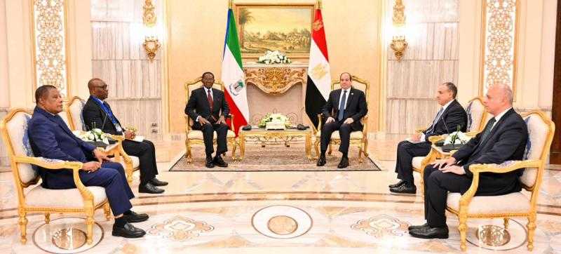 الرئيس السيسي يستقبل رئيس جمهورية غينيا الإستوائية على هامش معرض ”إيجبس 2025”