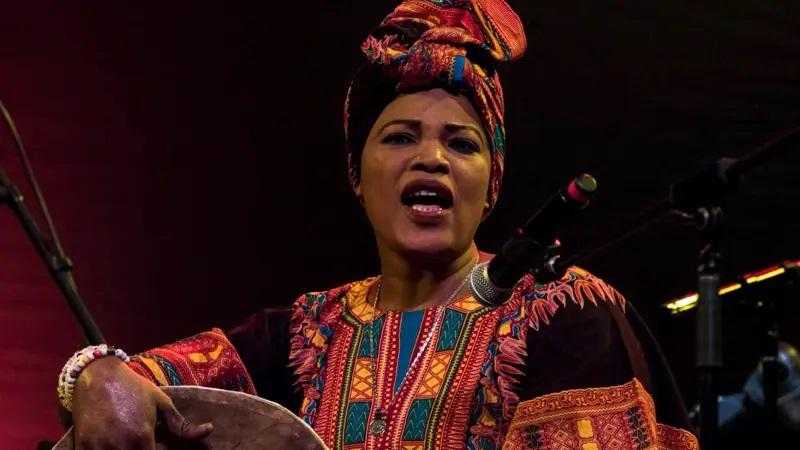اليوم.. عزاء الفنانة السودانية آسيا مدني بالمنيرة