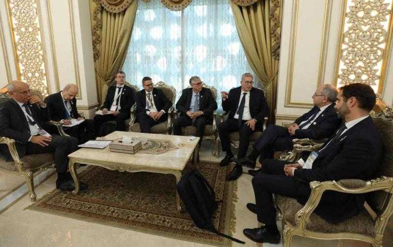 كريم بدوي يبحث مع توتال العالمية تعزيز التعاون في مجال البترول والطاقة