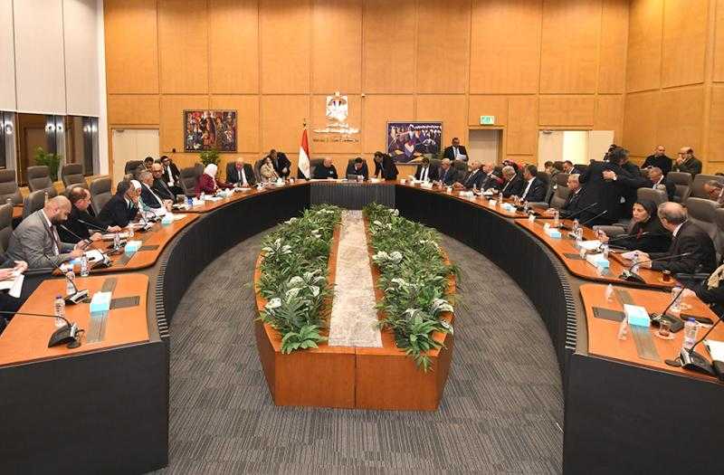 وزير الإسكان يعقد اجتماعه الدوري مع أعضاء مجلسي «النواب والشيوخ»