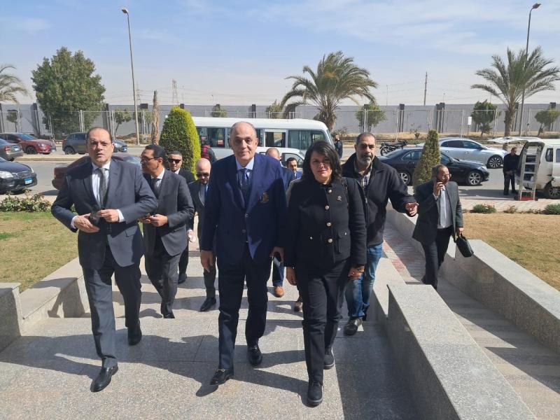 لجنة المشروعات الصغيرة بمجلس النواب تتفقد المنطقة الصناعية بالروبيكي للوقوف على مشاكل المستثمرين