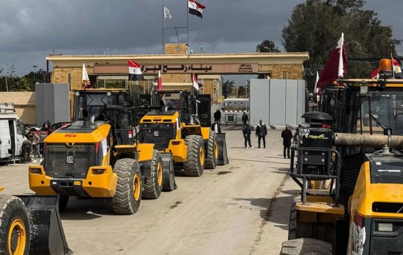لميس الحديدي: دخول المعدات الثقيلة لغزة وبدء العمل يُشعرنا كمصريين بالفخر