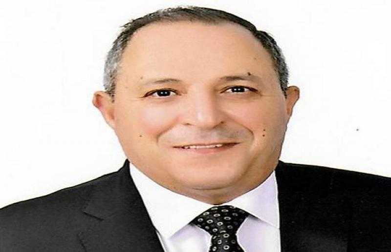 محافظ بورسعيد يتفقد إنشاء النادي الرياضي ويوجه بسرعة الانتهاء منه