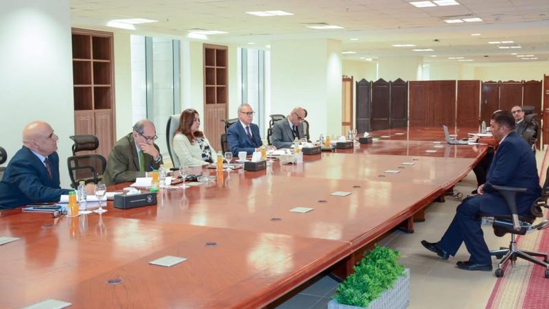 وزيرة التنمية المحلية: اللجنة العليا للقيادات تجري المقابلات الشخصية لـ725 من المتقدمين لمسابقة الوظائف القيادية بالمحافظات