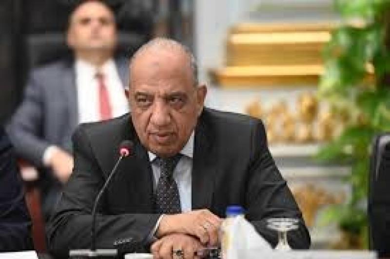 إصابة شقيقة وزير الكهرباء ووفاة زوجها بحادث مروري على طريق القطامية العين السخنة