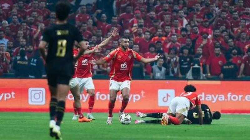 وصول طاقم الحكام الأجنبي إلى القاهرة غدًا لإدارة قمة الأهلي والزمالك
