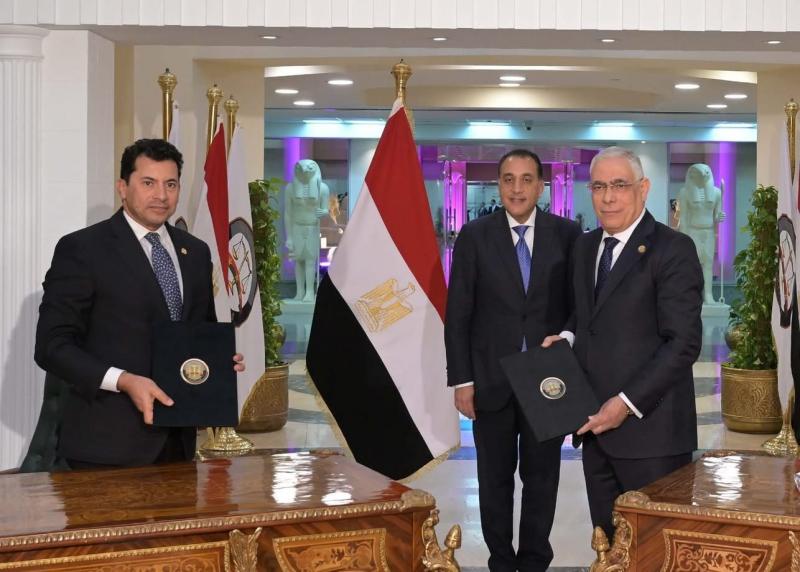 توقيع مذكرة تفاهم بين وزارة الشباب والرياضة والنيابة العامة