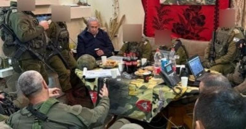 نتنياهو يستفز الفلسطينيين ويتفقد قوات الاحتلال في طولكرم
