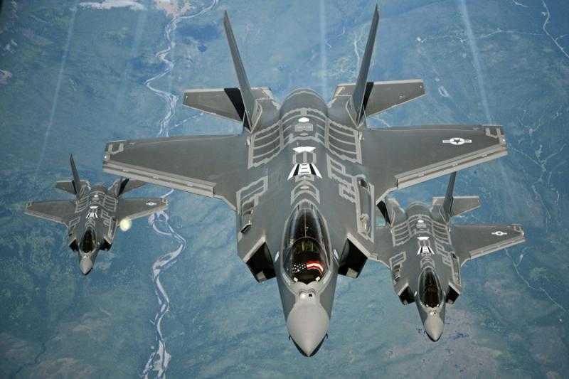 طيران الاحتلال الإسرائيلي يحلق في أجواء مناطق متفرقة ببيروت