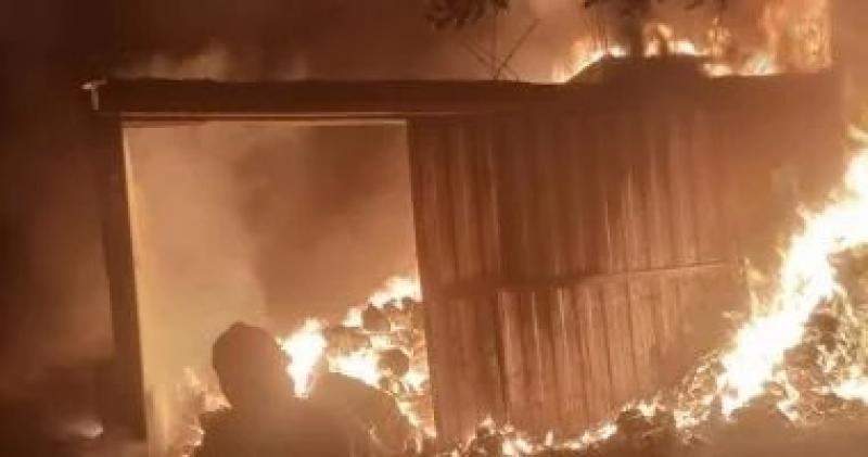 إخماد حريق داخل مصنع فى الوراق دون إصابات