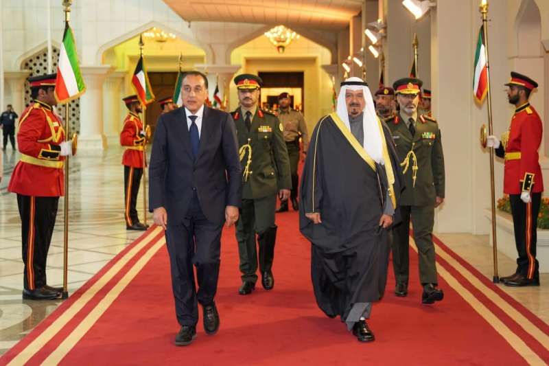 خط أحمر