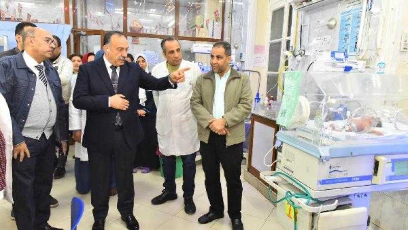 محافظ أسيوط: تسليم 3 أجهزة حضانة أطفال جديدة لمستشفى النساء والولادة
