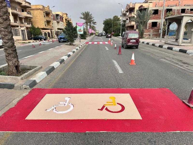 خطة لرفع كفاءة الطرق بمدينة الشروق وزيادة ممرات العبور لذوي الهمم