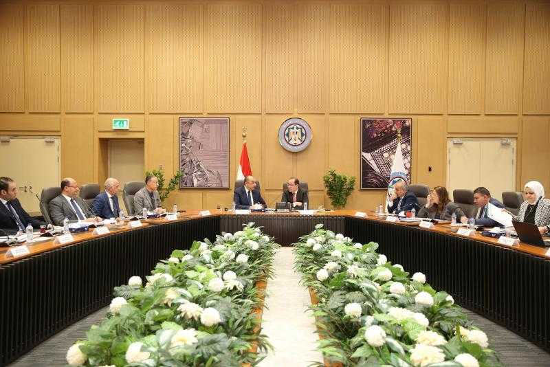 وزيرا قطاع الأعمال العام والمالية يبحثان تعزيز التعاون في الملفات المشتركة وفض التشابكات المالية