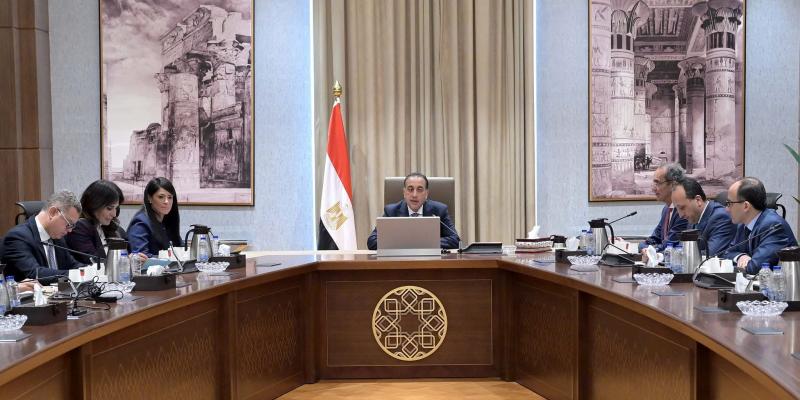 خط أحمر