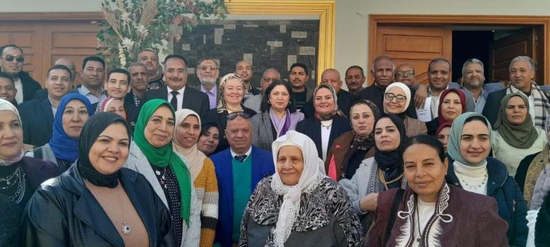 نائبة وزيرة التضامن الاجتماعي تشهد فعاليات اللقاء التشاوري الموسع لعيادات تنمية الأسرة بمحافظة المنيا