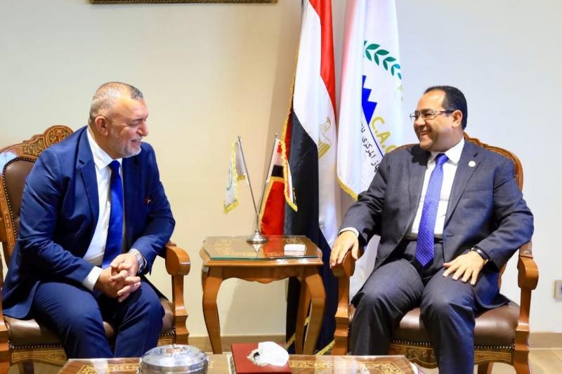رئيس التنظيم والإدارة ورئيس مجلس الخدمة الاتحادي العراقي يبحثان تفعيل مذكرة التعاون المشترك