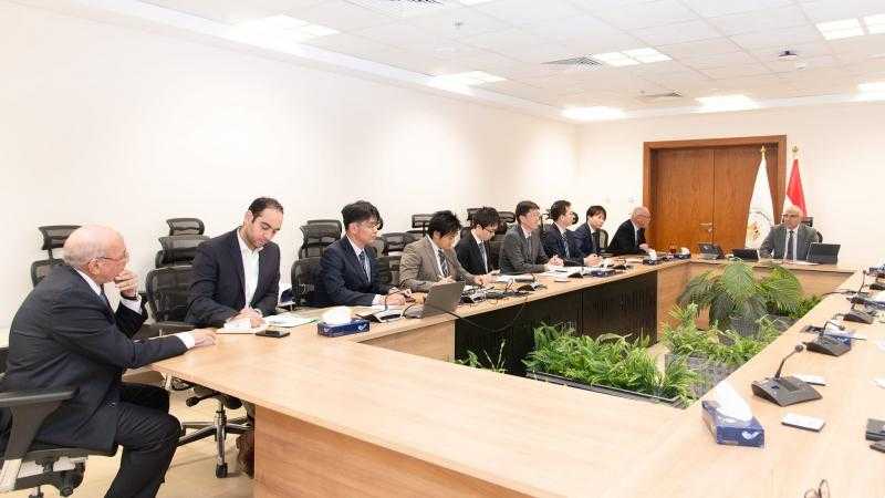 وزير الرى يناقش مع السفير اليابانى بالقاهرة تعزيز التعاون بين البلدين