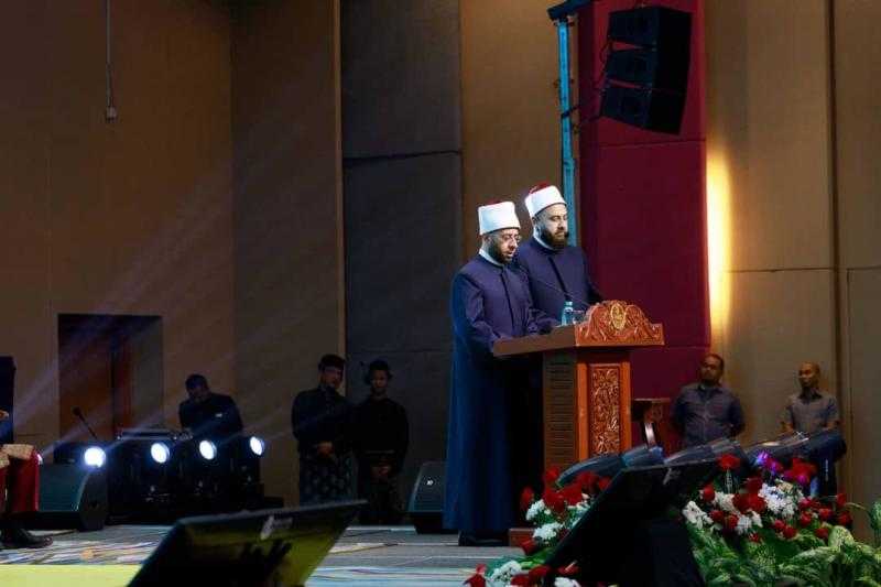 وزير الأوقاف يلقي المحاضرة العلمية الرئيسية بمجلس مذاكرة السلطان نزرين معز الدين شاه لعام 2025