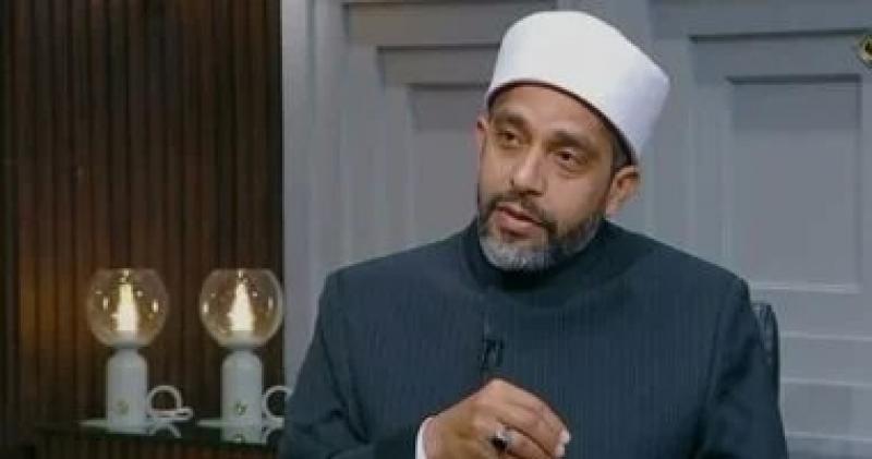 زوجى بيتعصب ويشتمنى ويسب الدين؟.. أمين الفتوى يرد بقناة الناس