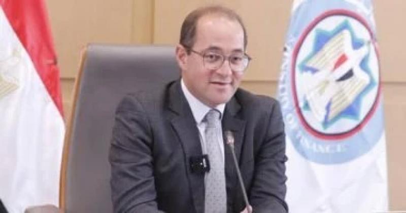 تفاصيل.. وزير المالية يعرض بنود حزمة الحماية الاجتماعية
