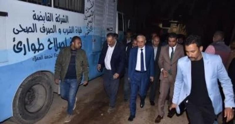 محافظ الأقصر يتابع أعمال إصلاح كسر خط الصرف الصحى بالحبيل