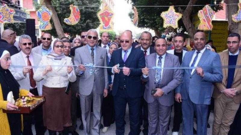رئيس جامعة سوهاج يفتتح معرض رمضان جانا لتوفير السلع الغذائية بأسعار مخفضة