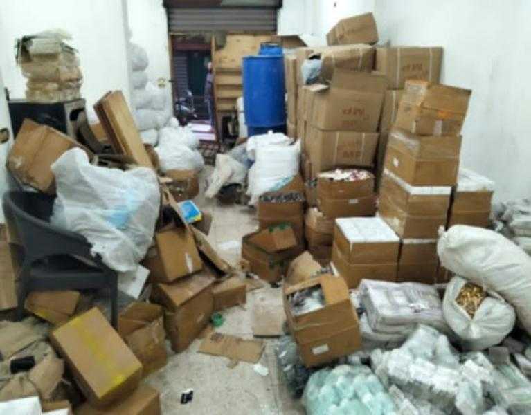 ضبط 4 أشخاص يديرون مصنعين لمستحضرات تجميل بدون تراخيص في القاهرة