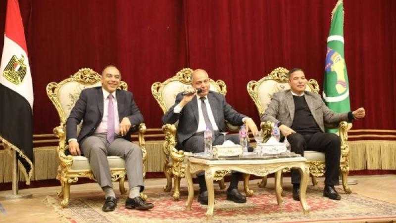 محافظ المنيا : تواصل دائم لتطوير منظومة العمل بالديوان العام