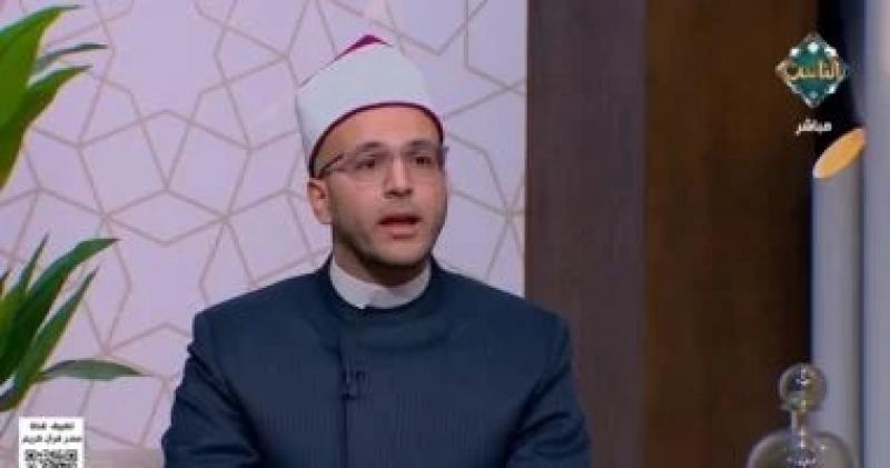 هو بيصوم ومش بيصلى وهى بتصوم ومش محجبة هل صيامهم باطل؟.. أمين الفتوى يحسم الجدل